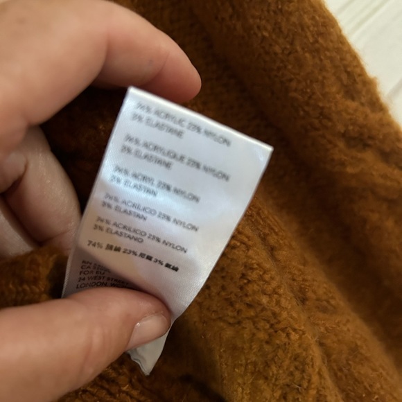 Cropped Sweater by Urban Outfitter’s NWOT size M! Great Color! - Picture 3 of 6